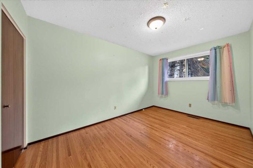 4831 48 Street Nw, Calgary, AB 