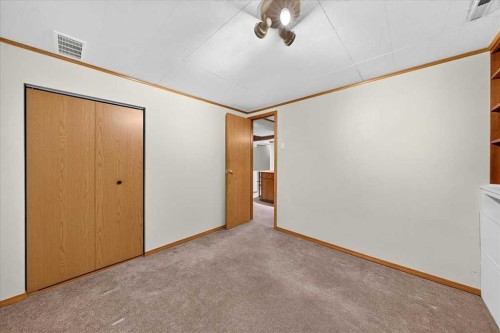 4831 48 Street Nw, Calgary, AB 