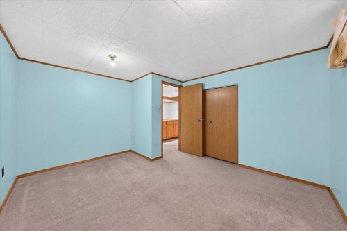 4831 48 Street Nw, Calgary, AB 