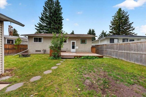 4831 48 Street Nw, Calgary, AB 