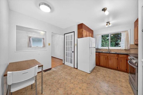 4831 48 Street Nw, Calgary, AB 