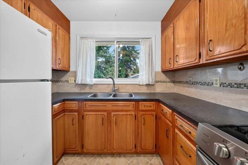 4831 48 Street Nw, Calgary, AB 