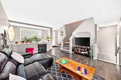 1046 New Brighton Park Se, Calgary, AB 