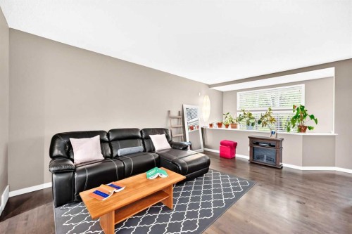 1046 New Brighton Park Se, Calgary, AB 