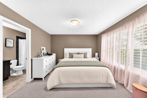 1046 New Brighton Park Se, Calgary, AB 
