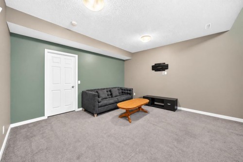 1046 New Brighton Park Se, Calgary, AB 
