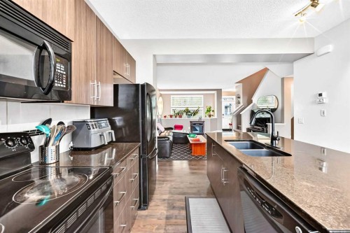 1046 New Brighton Park Se, Calgary, AB 