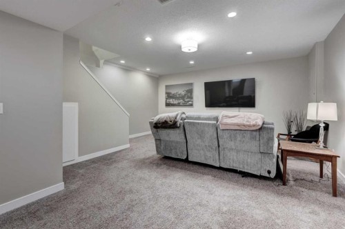 300 New Brighton Landing Se, Calgary, AB 