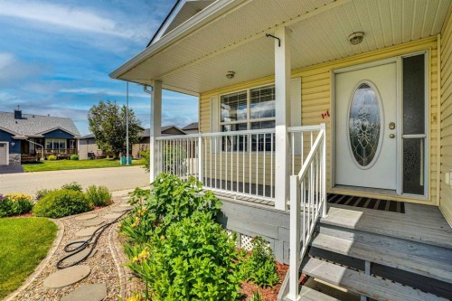144 Hillcrest Cape, Strathmore, AB 