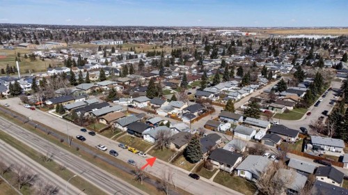 99 Dovercliffe Way Se, Calgary, AB 