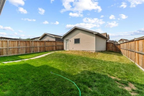 10 Nolanfield Heights Nw, Calgary, AB - Outdoor