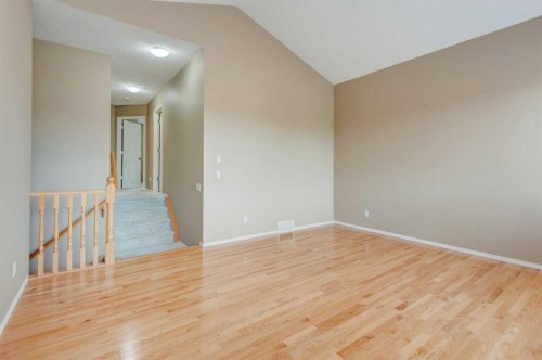10 Cranfield Park Se, Calgary, AB 