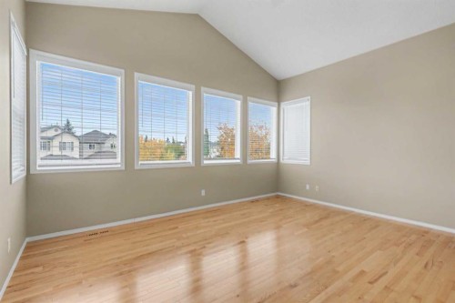 10 Cranfield Park Se, Calgary, AB 