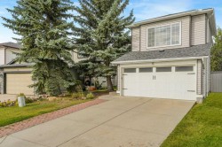 6 Tuscarora Circle NW Calgary, AB T3L 2B7
