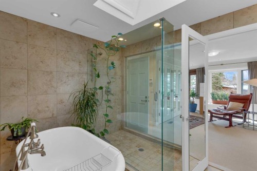 4615 14A Street Sw, Calgary, AB 