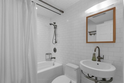 4615 14A Street Sw, Calgary, AB 