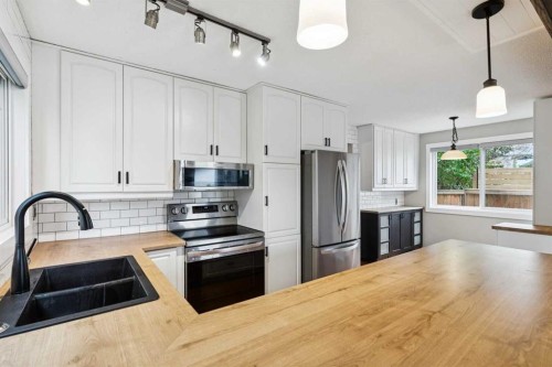 48 Woodglen Court Sw, Calgary, AB 