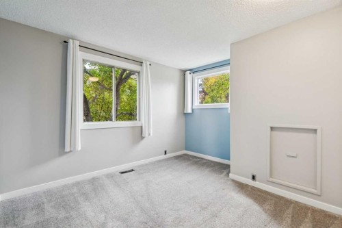 48 Woodglen Court Sw, Calgary, AB 
