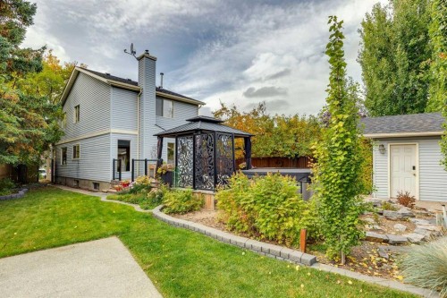 48 Woodglen Court Sw, Calgary, AB 