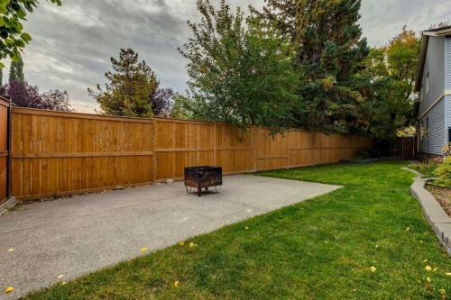48 Woodglen Court Sw, Calgary, AB 
