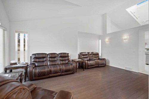 132 San Diego Green Ne, Calgary, AB 