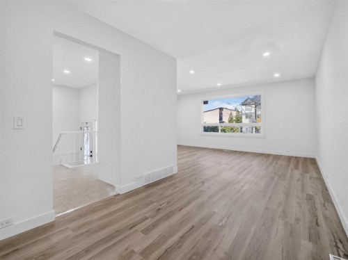 614 Marlborough Way Ne, Calgary, AB 