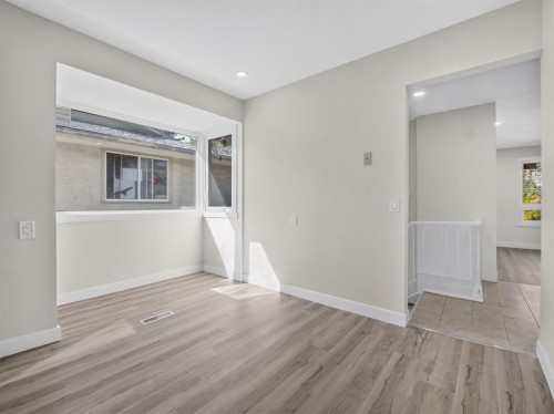 614 Marlborough Way Ne, Calgary, AB 