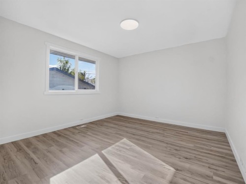 614 Marlborough Way Ne, Calgary, AB 