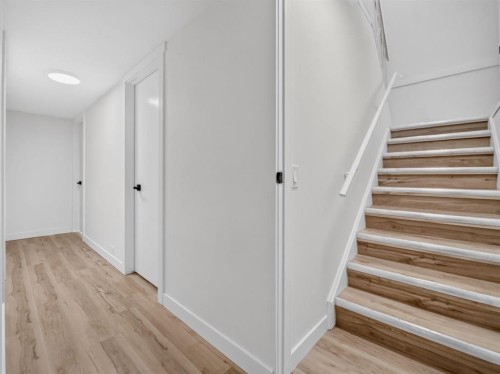 614 Marlborough Way Ne, Calgary, AB 