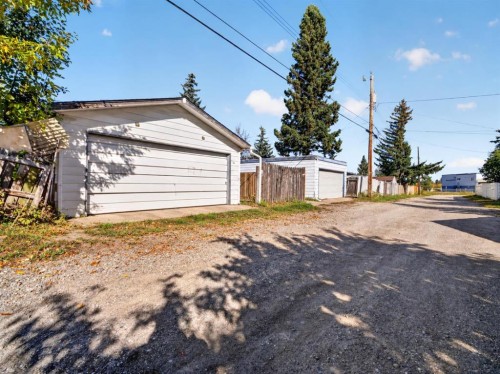 614 Marlborough Way Ne, Calgary, AB 