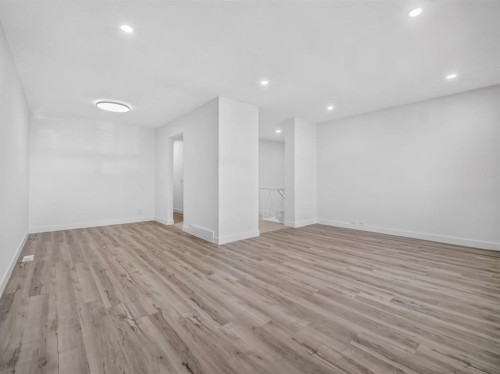 614 Marlborough Way Ne, Calgary, AB 