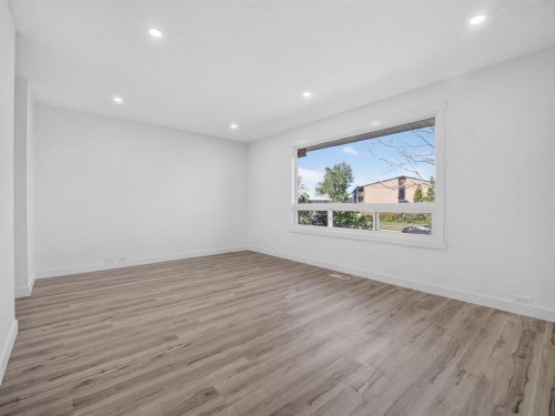 614 Marlborough Way Ne, Calgary, AB 