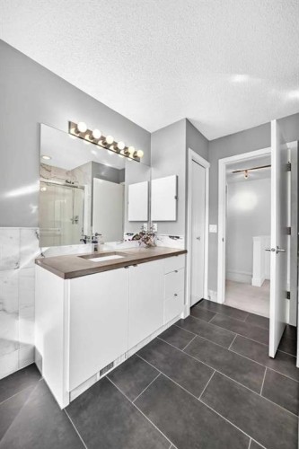 555 Killarney Glen Court Sw, Calgary, AB 
