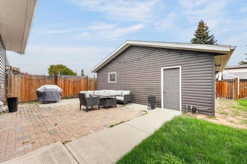 316 Wascana Road Se, Calgary, AB 