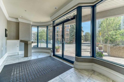 210-4 14 Street Nw, Calgary, AB 