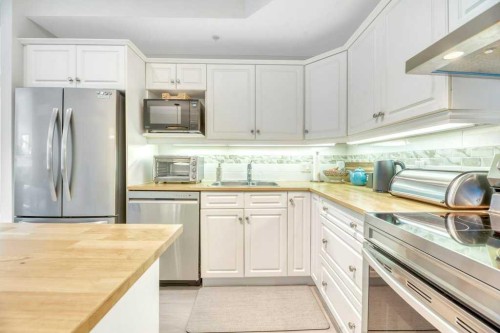 210-4 14 Street Nw, Calgary, AB 