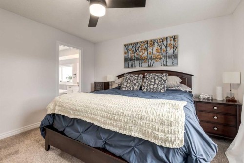 172 Oakmere Way, Chestermere, AB 