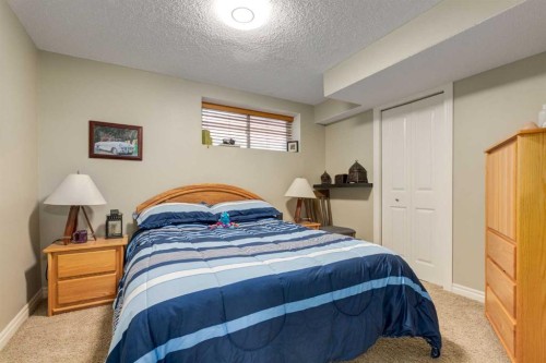 172 Oakmere Way, Chestermere, AB 