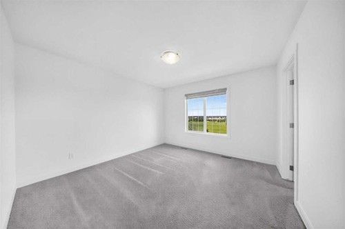 1321 Bayview Point Sw, Airdrie, AB 