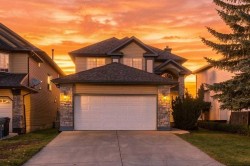 25 Arbour Ridge Park NW Calgary, AB T3G 4C4