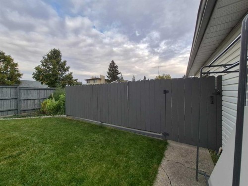 5715 58 Avenue, Olds, AB 