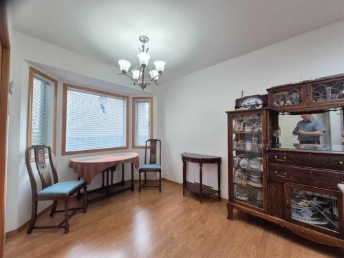 5715 58 Avenue, Olds, AB 