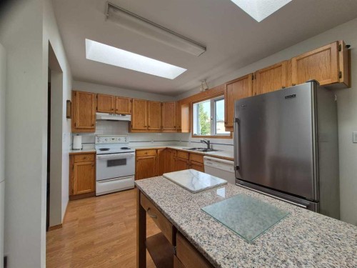 5715 58 Avenue, Olds, AB 