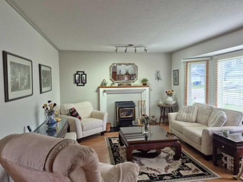5715 58 Avenue, Olds, AB 