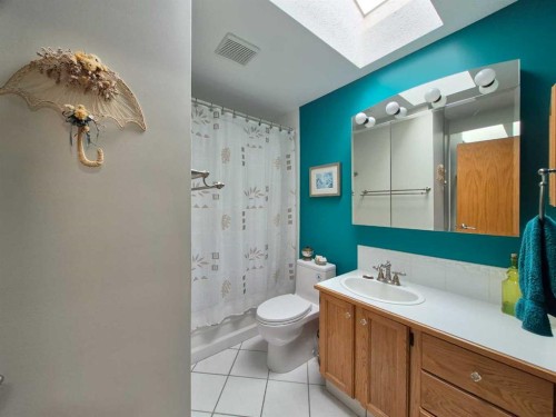 5715 58 Avenue, Olds, AB 