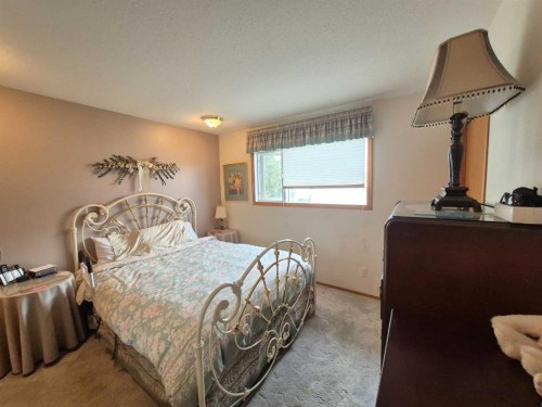 5715 58 Avenue, Olds, AB 