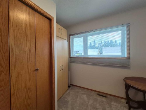 5715 58 Avenue, Olds, AB 