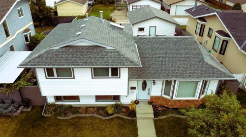 5715 58 Avenue, Olds, AB 
