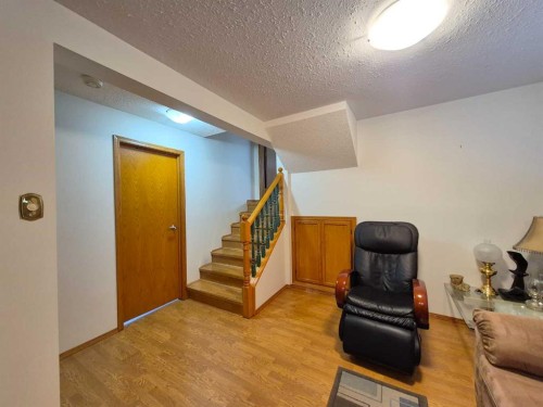 5715 58 Avenue, Olds, AB 