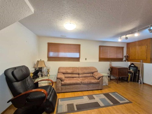 5715 58 Avenue, Olds, AB 